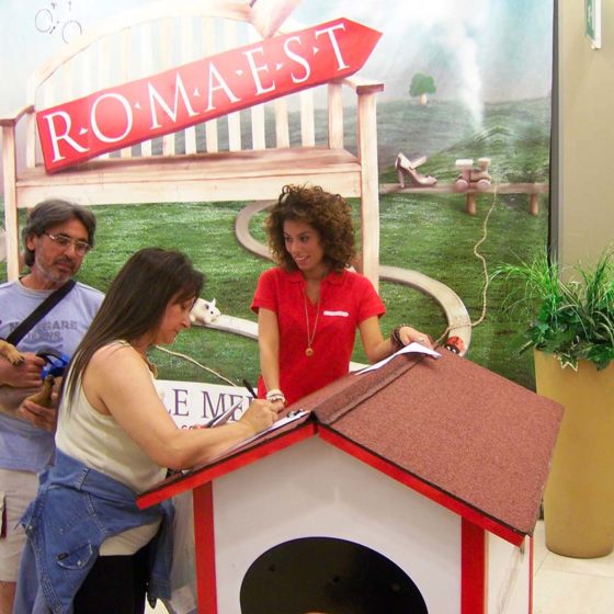 eventi-sensibilizzazione-campagna-contro-abbandono-animali-centro-commerciale-3